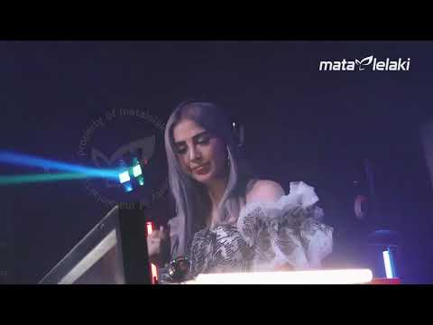 DJ SAKINA PERFORMANCE DJ BREAKBEAT FULL BASS 2021 #djmatalelaki