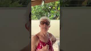 Vó Maria Sogra Arrasa de Biquíni na Piscina kkkk