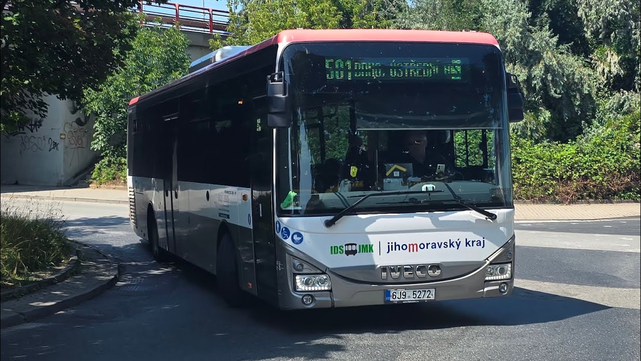 Jízda linkou 502 ze zastávky Ořechovská na zastávku Pod dálnici přes Ostopovice a Moravany