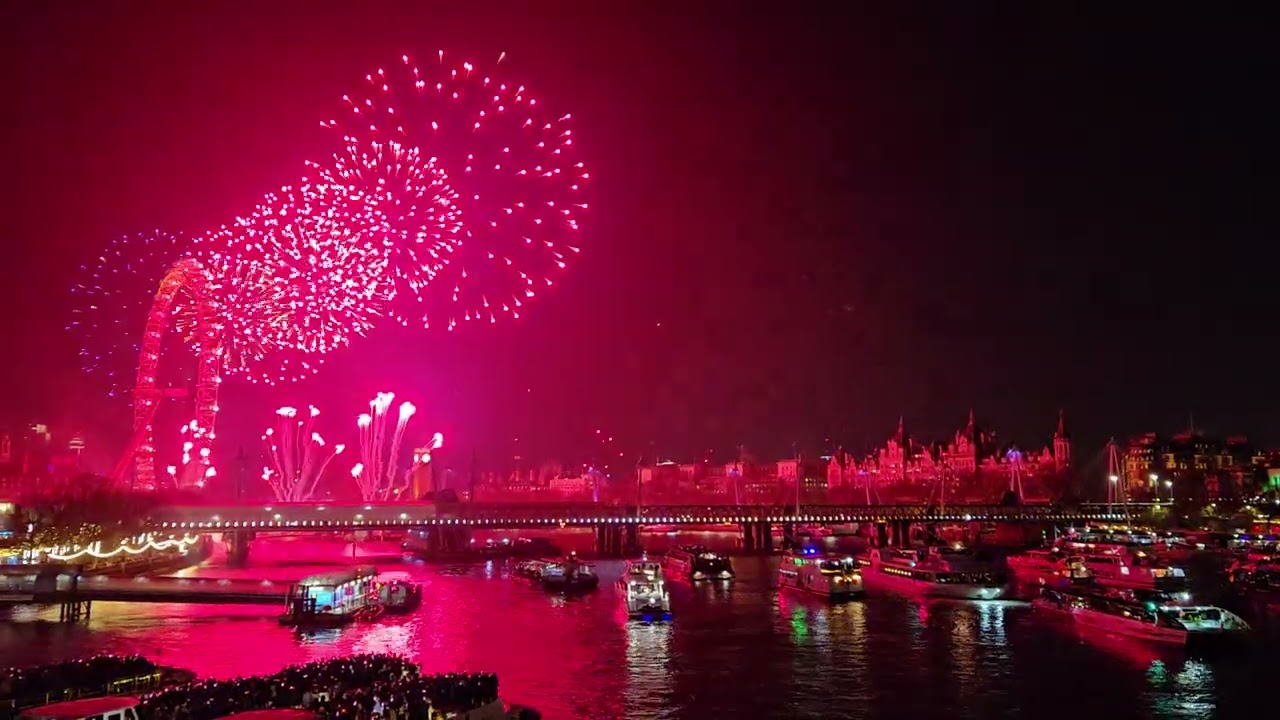 London 2026 NYE Firework from Waterloo Bridge (Pink Area)