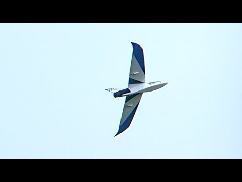 RC EDF Flying Wing Jet Board Flight Demonstration Faszination Modellbau 2014 *50fpsHD*