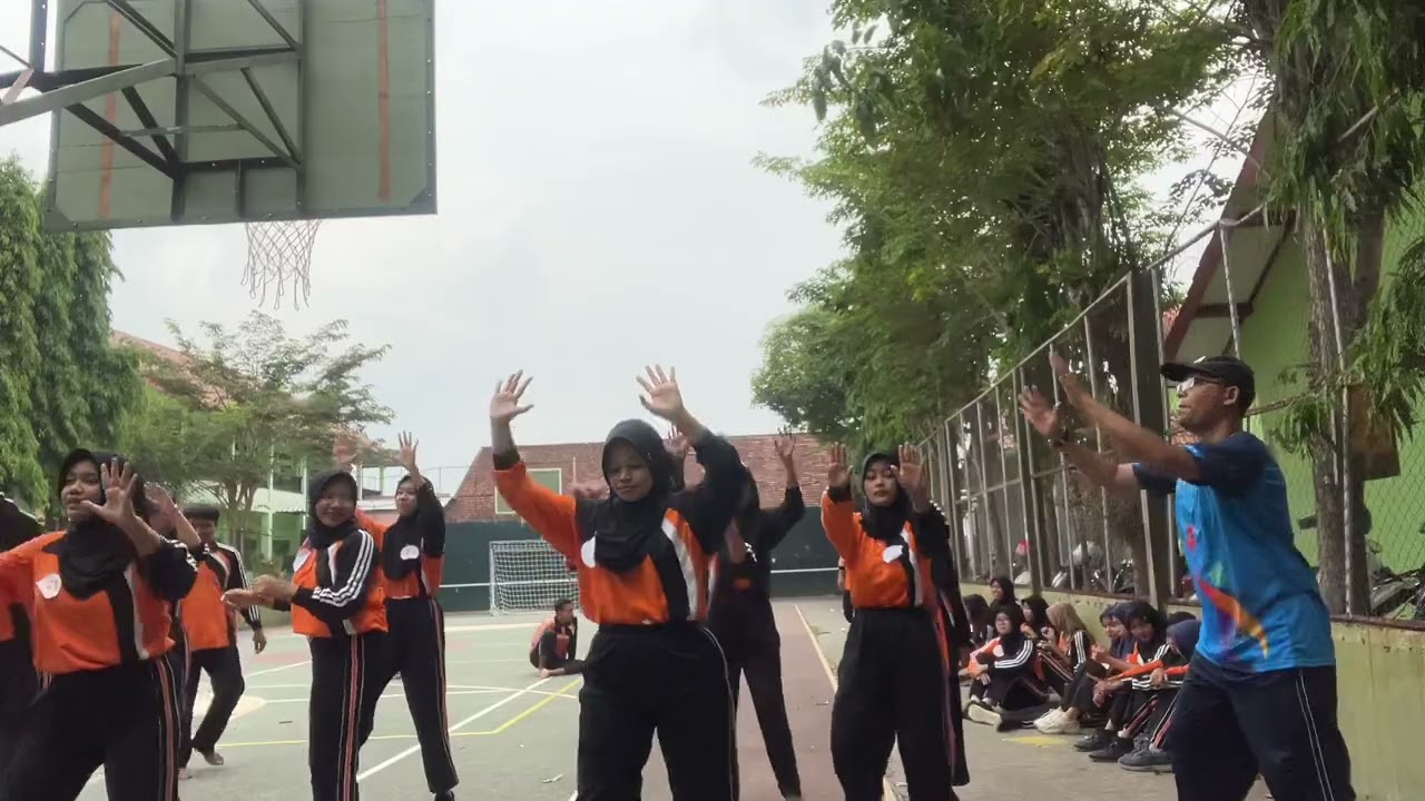 Joget bersama pak debii🤓🤓🤙🤙