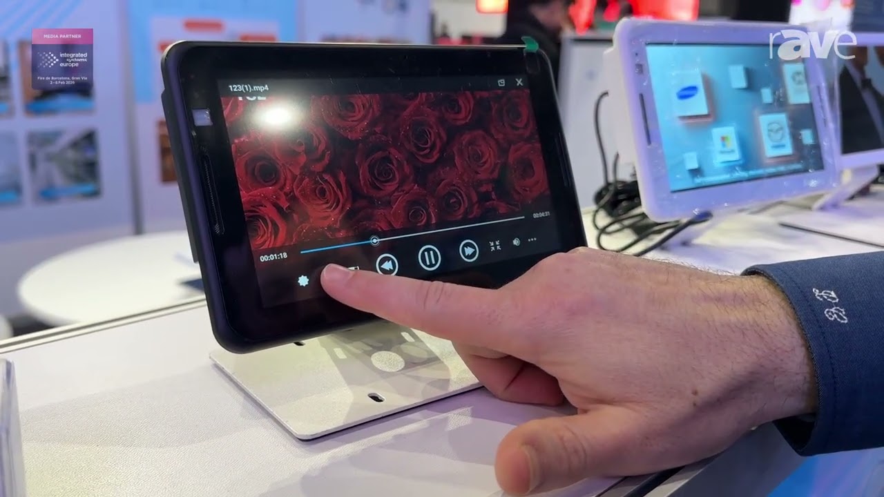 ISE 2026: Shenzhen Link Technology Co Shows Off Smart Digital Signage Display [Italian]