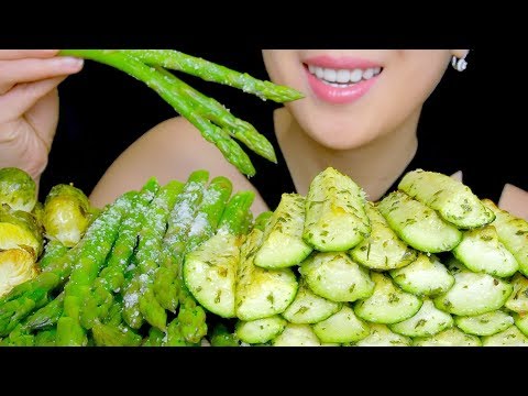 healthy-eating-asmr:-baked-parmesan-asparagus-and-zucchini|-eating-sounds-|-tracyn-asmr