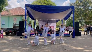 JKT 48 - Seventeen   Heavy Rotation Dance Cover by Frhythm 48 at WEABOO NATION VOL 1 230319