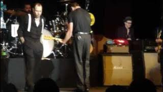 Download lagu Social Distortion w/ Julian Ness - Prison Bound (Live)