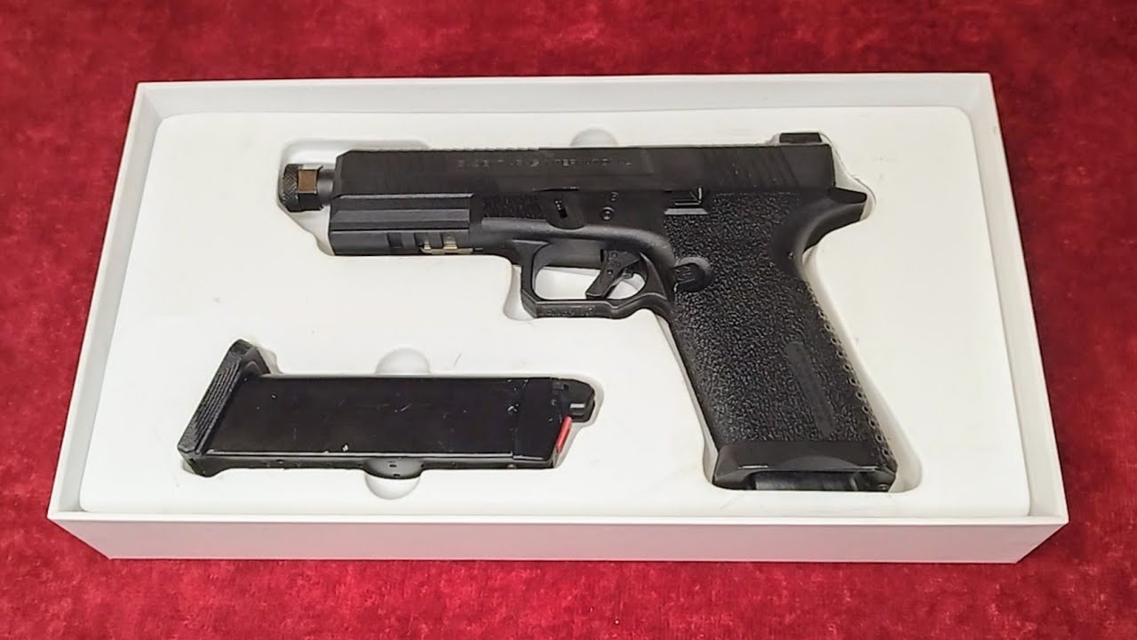 Airsoft RARE steel made pistol CO2 Glock 17 Salient Arms
