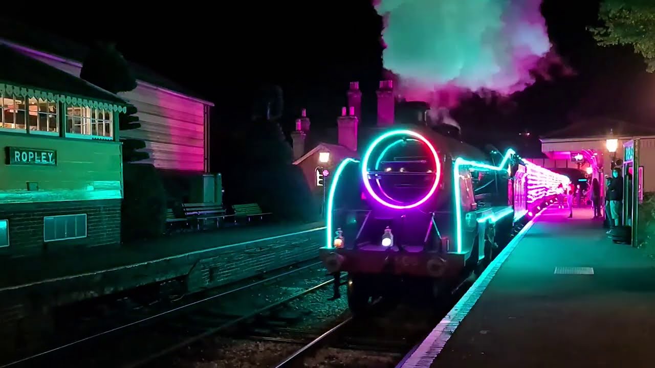 Watercress Line Christmas 2022 Steam Illuminations - Our New Christmas Event - Youtube