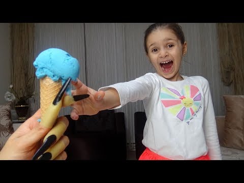 Şakacı Dondurmacı Lina'ya Kinetik Kumlu Dondurma Verdi | Ice Cream Videos Funny Kids Video