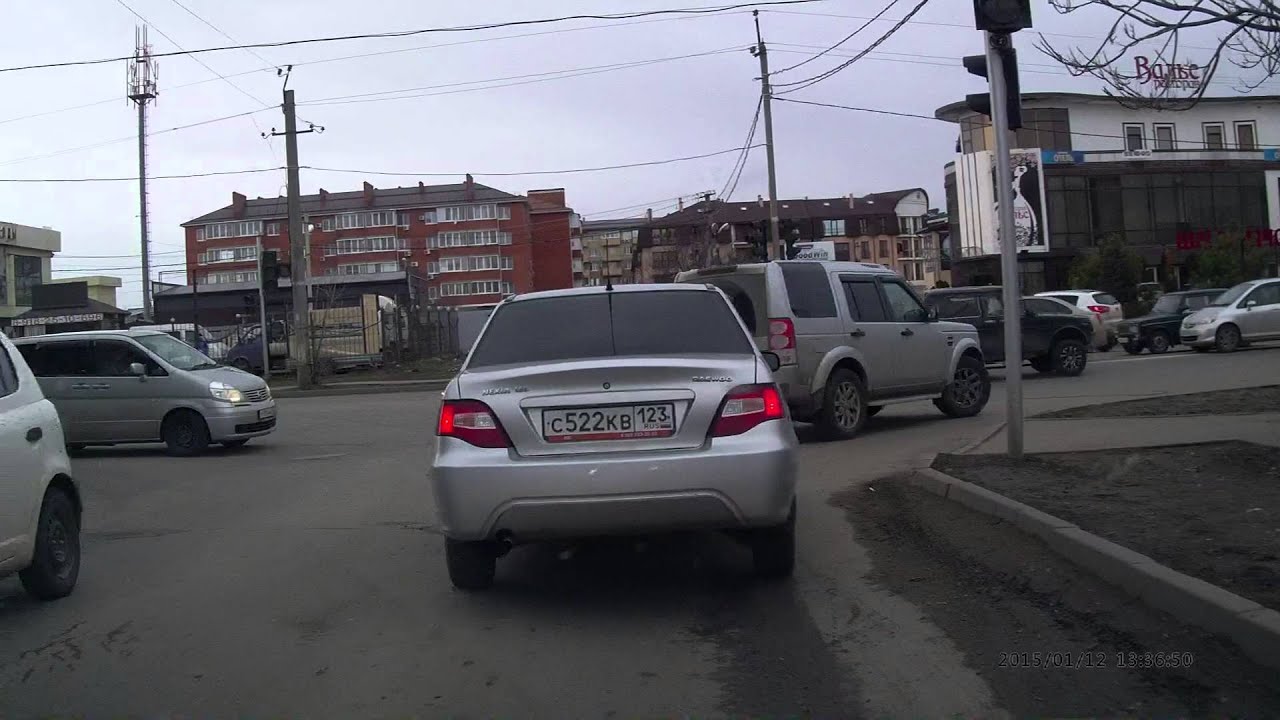 Обрыв высоковольтного провода из-за ветра - YouTube