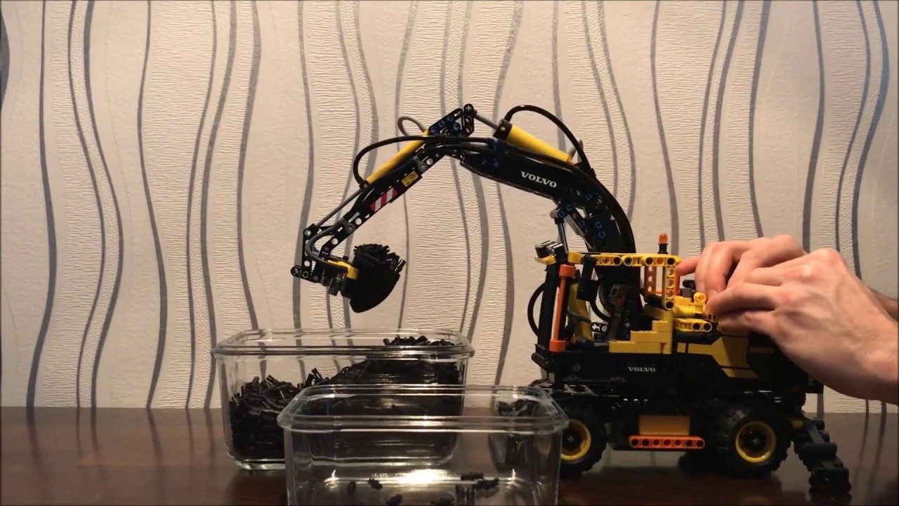 Lego 42053 Volvo Excavator quick change accessory equipment