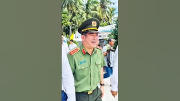 Trung tướng Đinh Văn Nơi cùng các đồng chí nguyên lãnh đạo Đảng, Nhà nước Bàn giao bà con Vĩnh Long