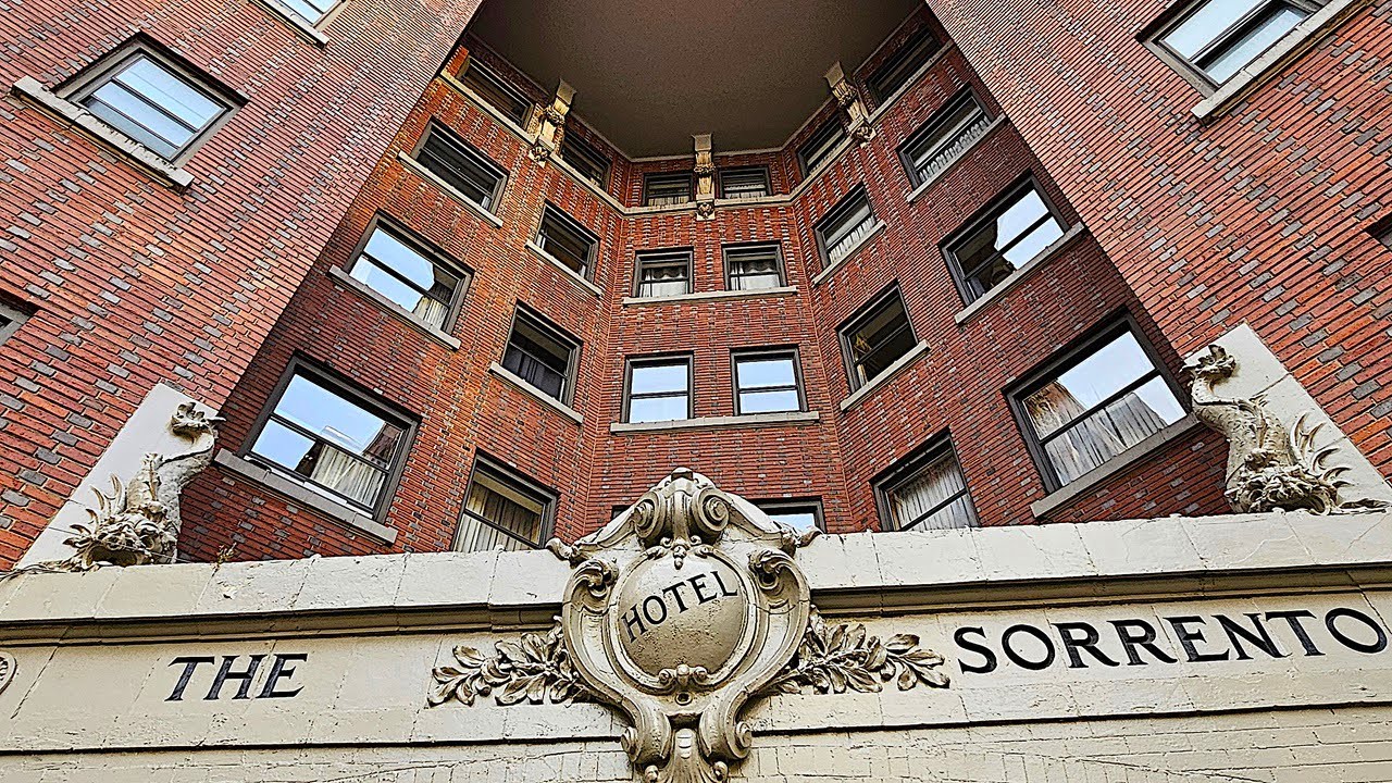 Reported apparitions at Hotel Sorrento photo 2