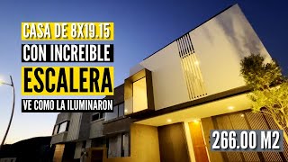 Casa de 8x19.5 con impactante Escalera y roofgarden