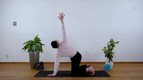 Bài tập yoga cho nhân viên văn phòng