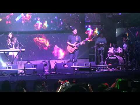 22012017[Bright & Aim] เพลง ขอให้รักบังเกิด มินิคอนเสิร์ต  Bright Aim Let's Whoop it Up