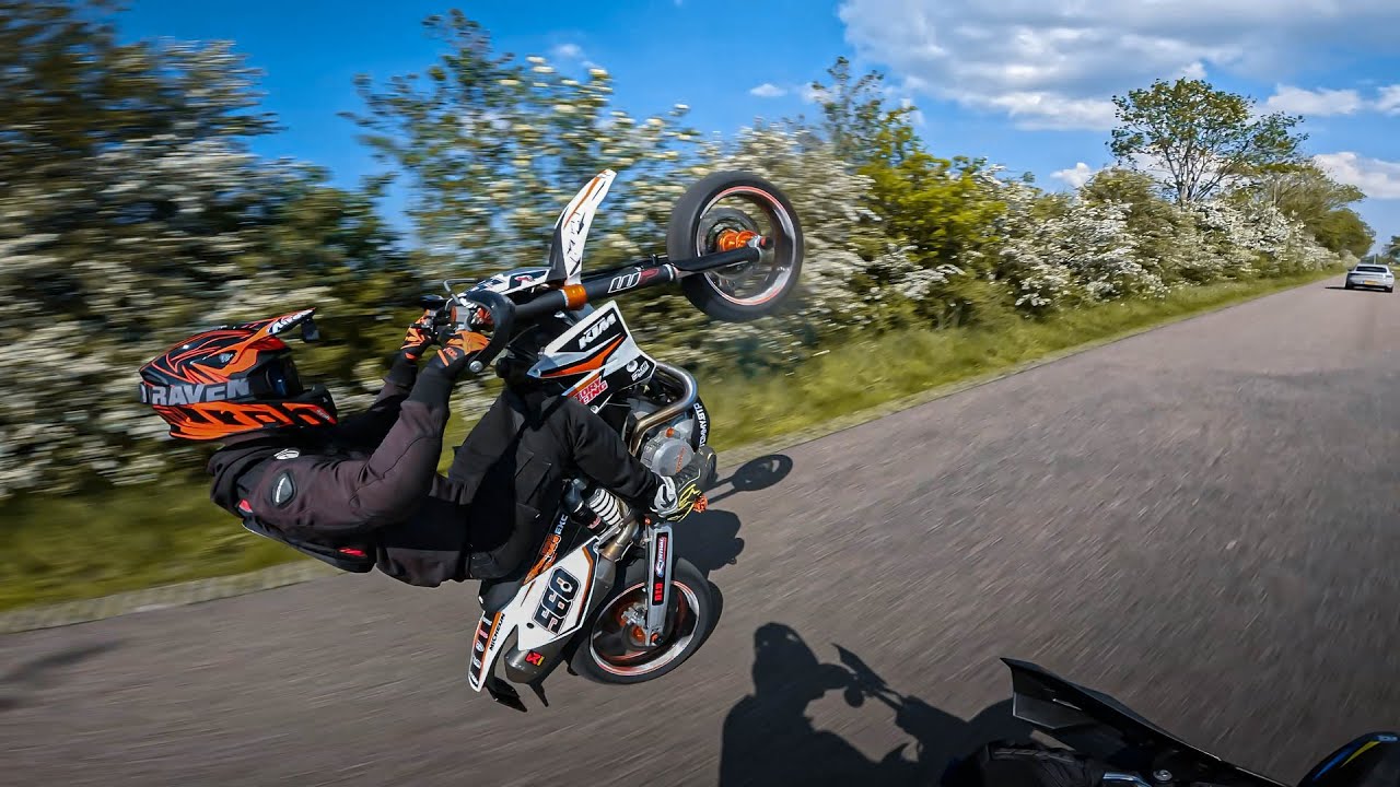 Motographic Tommy wil snack maar word opgelicht | Supermoto adventures ...