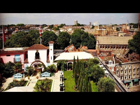 Βίντεο: Επισκεφτείτε το Kensington Roof Gardens