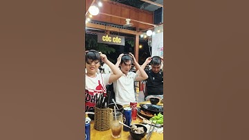 Ngồi ăn cũng phải cài mái tóc giả đẹp nha #caitocgia #toccaimaithua