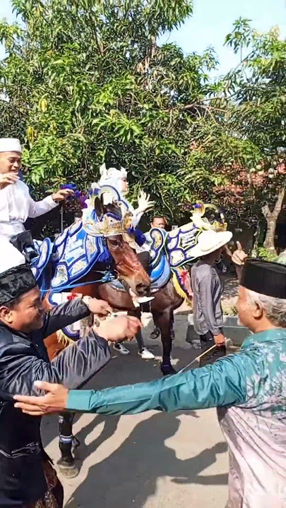 Panganten anyar Sagala laksana kuda renggong Cikamurang