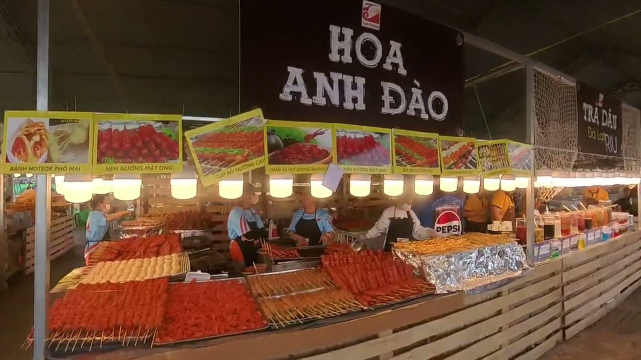 Vung Tau Back Beach Street Food Walk 🇻🇳 | Night Food Stalls