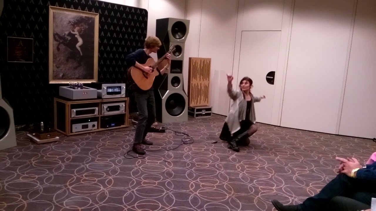 Rock Dance Theatre Anna Achimowicz stage jam w. Janek Pentz @Audio  Video Show 2022 @Aida Acoustics