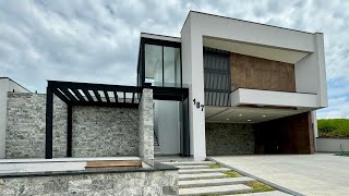 Casa à venda em condomínio fechado na cidade de Indaiatuba, interior de São Paulo