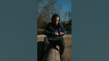 finger drumming by the river  #mpc #mpcliveii #liveperformance #akai #beats #hiphop #mpclive2