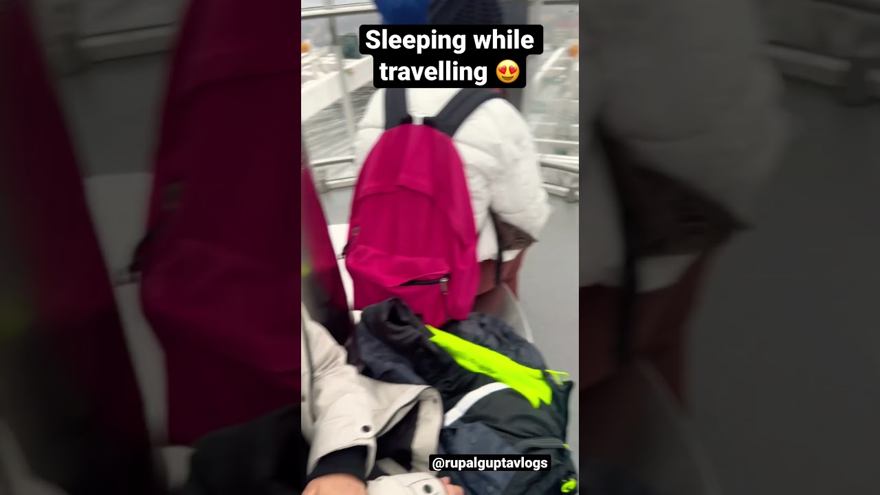 "Sleeping While Traveling: A Different Kind of Adventure 😴🌍" 