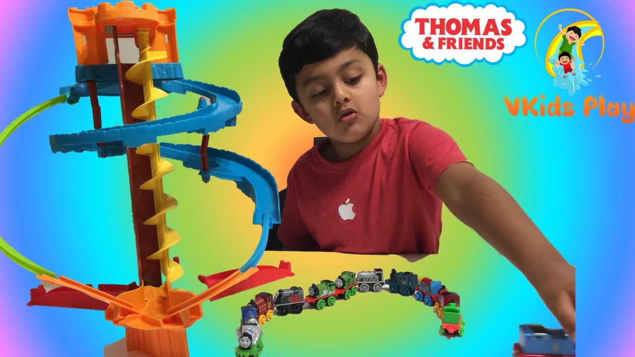 Thomas and Friends Minis Twist and Turn Stunt Set Toy Train Review With Percy by Kid from VKids Play