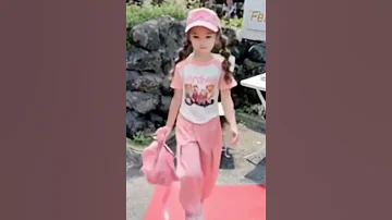 Like My Outfit Everyone Https Www Tiktok Com Adonaitatskiejerr0 T ZS 8yrFPovjcS0 R 1 
