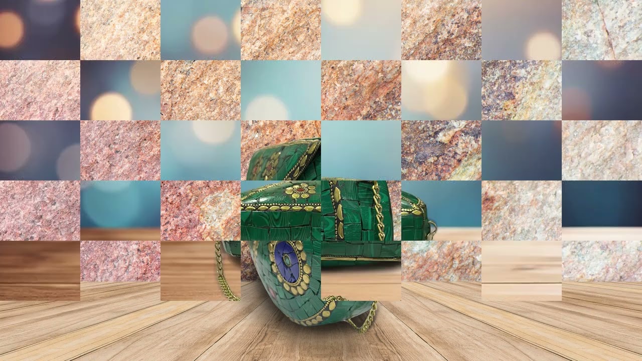 Maresse Bridal Women's Antique Brass Purse Ethnic Handmade Metal Clutch Bag (Green)