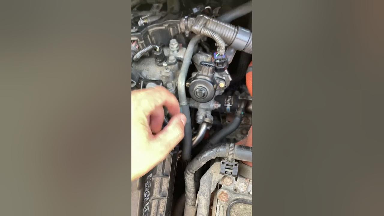 How to test EGR Valve with a multimeter on Prius - YouTube