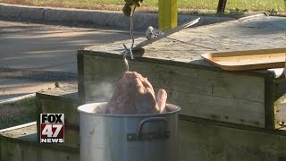 Warning: Know the risks before frying a turkey on Thanksgiving