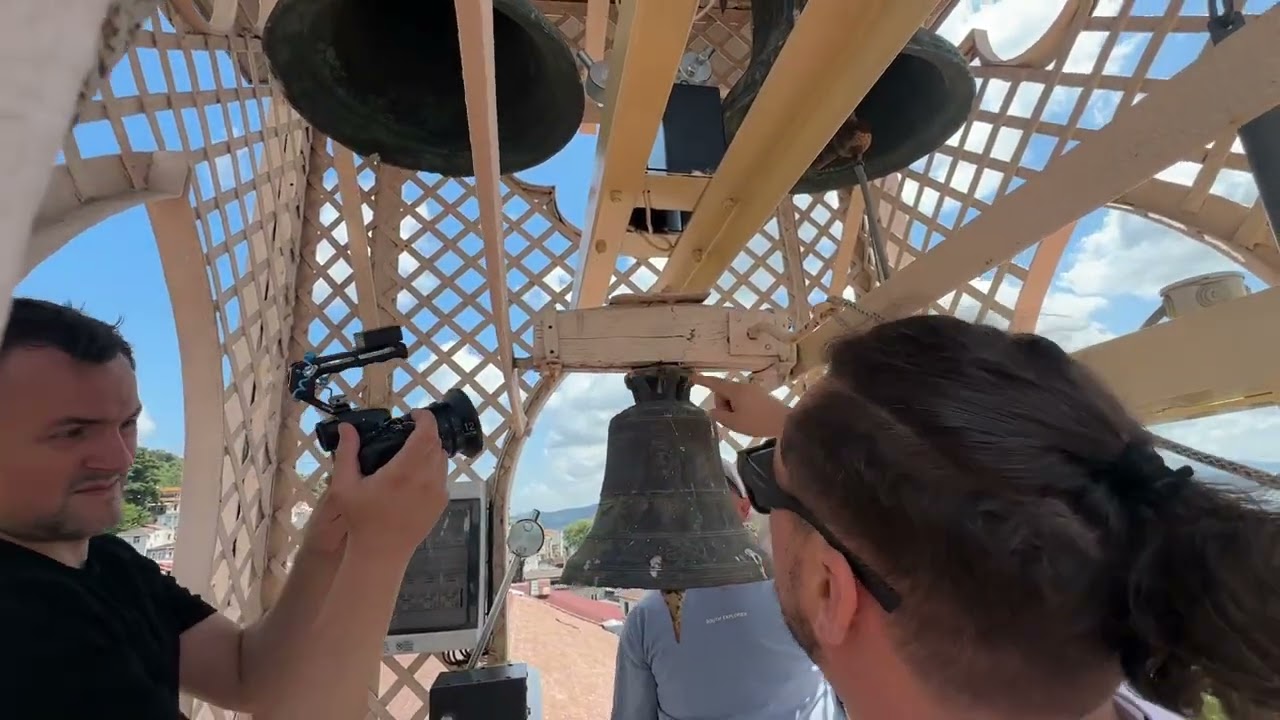 Istambul, clopote automatizate cu ciocane exterioare, Santa Maria Latin Katolik Kilisesi, Aug 2025