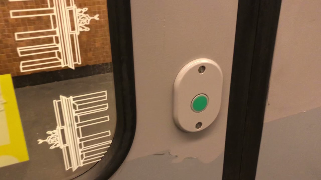 Mitfahrt im F92 auf der U6 von Friedrichsstrasse bis Seestrasse