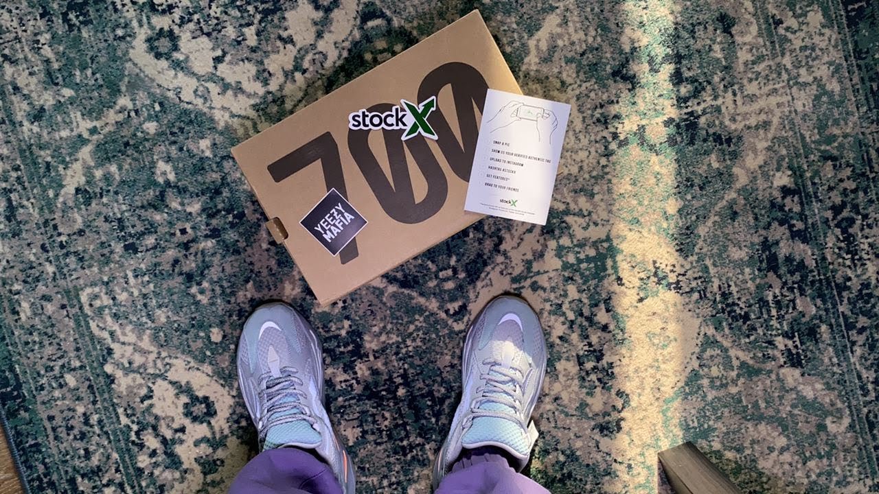 Видео обзор YEEZY BOOST 700 V2 Inertia люкс копия