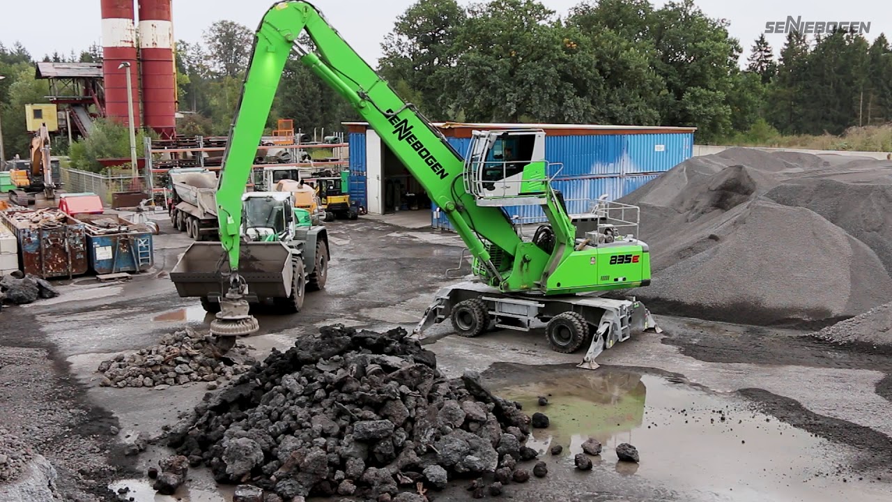 SENNEBOGEN 835 E - Slag Processing at Max Aicher Umwelt GmbH in Meitingen, Germany