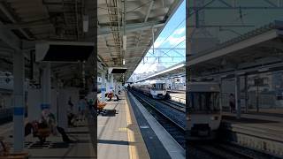 JR東日本の松本駅から特急ワイドビゥーしなの18号名古屋行きが発車する。
