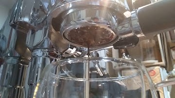 ECM espresso bottomless extraction with ims screen and basket