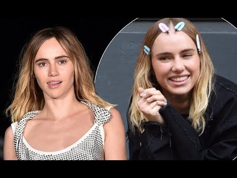 NYFW Suki Waterhouse sports hairclips and dons flip flops