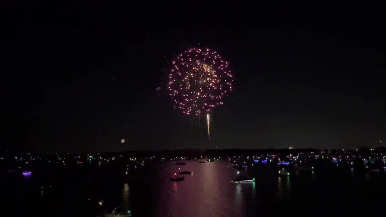 2022 Fireworks at the Little Elm lake YouTube