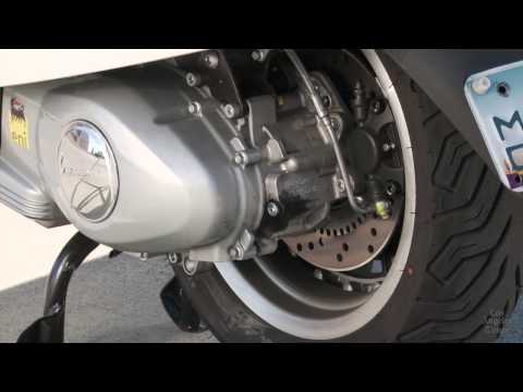 Video 2014 Vespa 946 Review - youtube