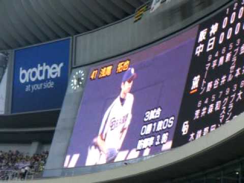 2011年4月17日　中日VS阪神　ドアラの占いバック転タイム