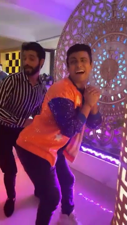 Sharad Malhotra-Surbhi funny dance on sets of Naagin 5 bts