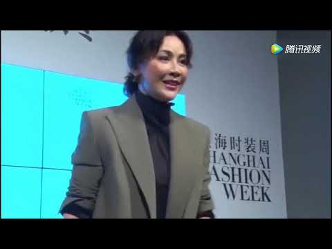 刘嘉玲丰富人生拒退休帮梁朝伟平反“不懒惰”