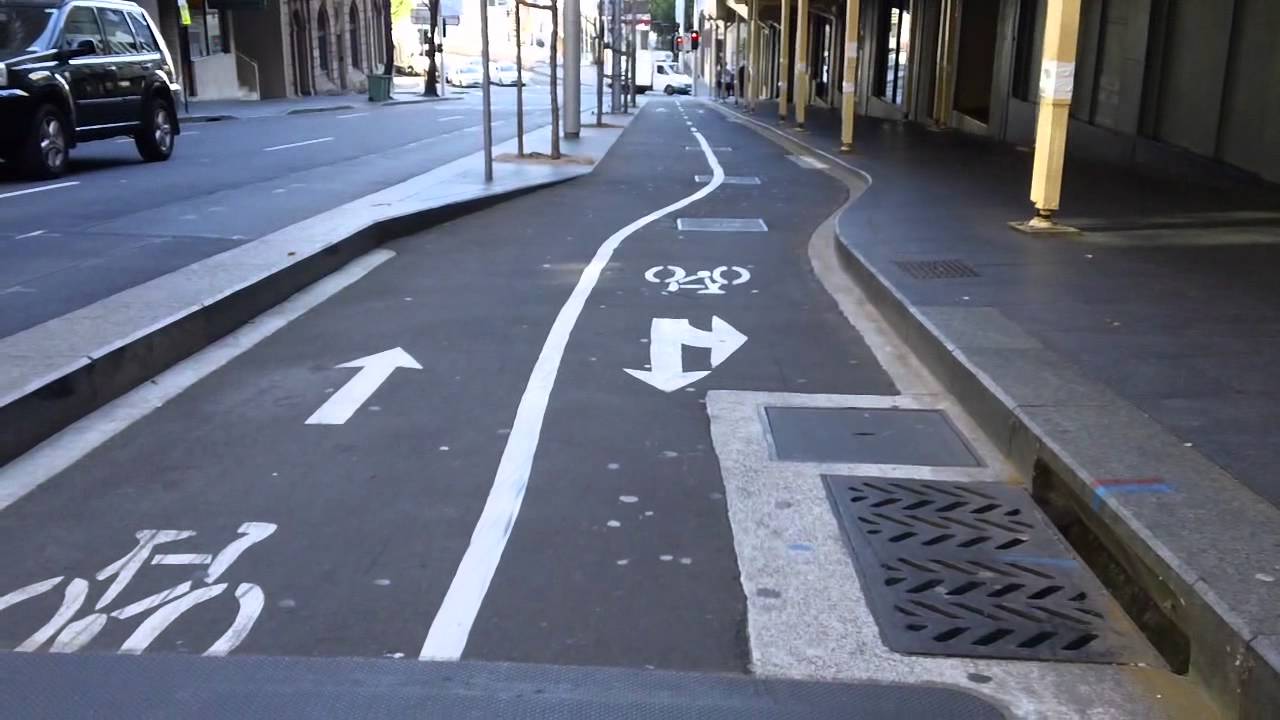 Sydney Council cycleway empty : cyclists prefer the road!