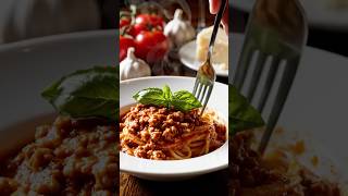 🍝🇮🇹 Nothing beats a plate of authentic Italian Spaghetti Bolognese! #pasta #howtomakespaghetti