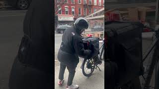 Is this the best delivery bag?#ubereats #doordash Is this the best delivery bag?#ubereats #doordash