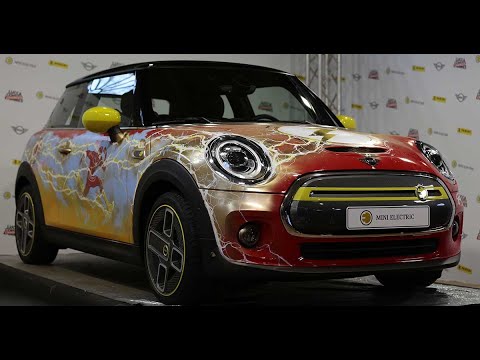 MINI Electric celebra 80 anni di Flash in occasione di Lucca Changes 2020